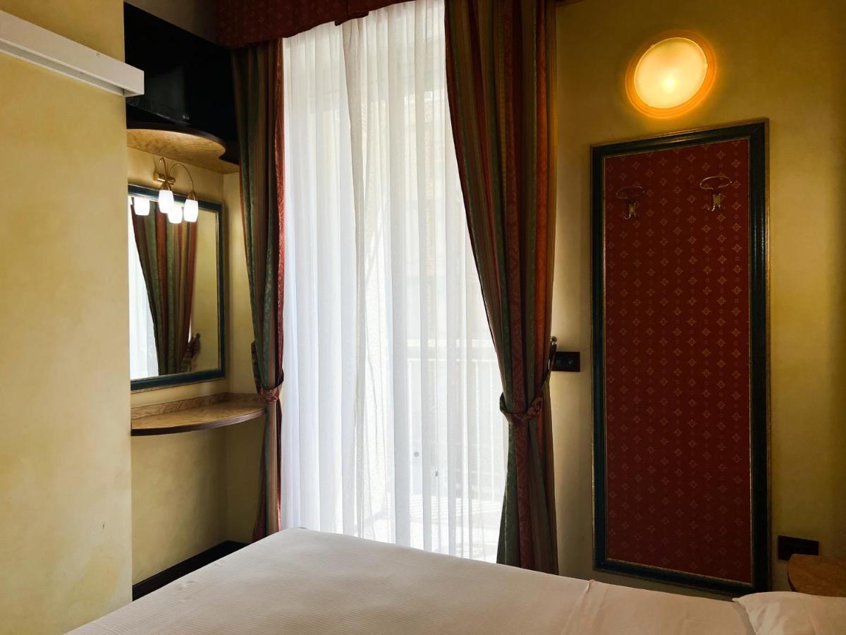 Hotel Soleblu Rimini Eksteriør billede