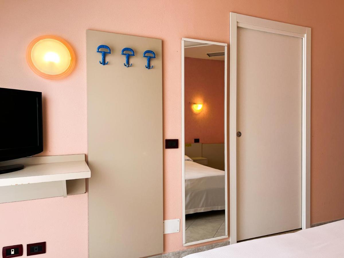 Hotel Soleblu Rimini Eksteriør billede
